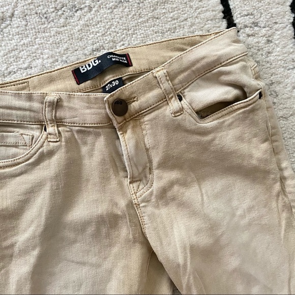 URBAN OUTFITTERS Tan Cigarette Mid Rise Jeans - Picture 3 of 5